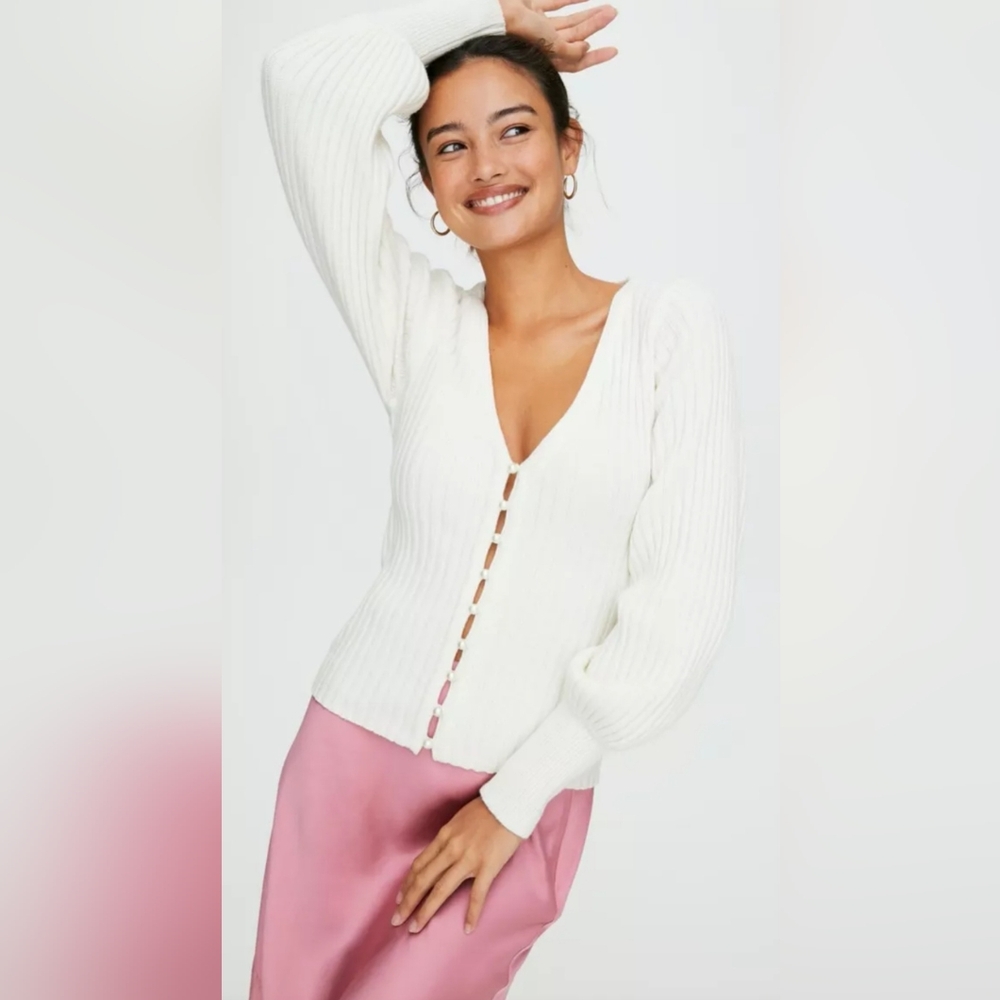 NEW Aritzia Wilfred Pearl Cardigan Size L never worn